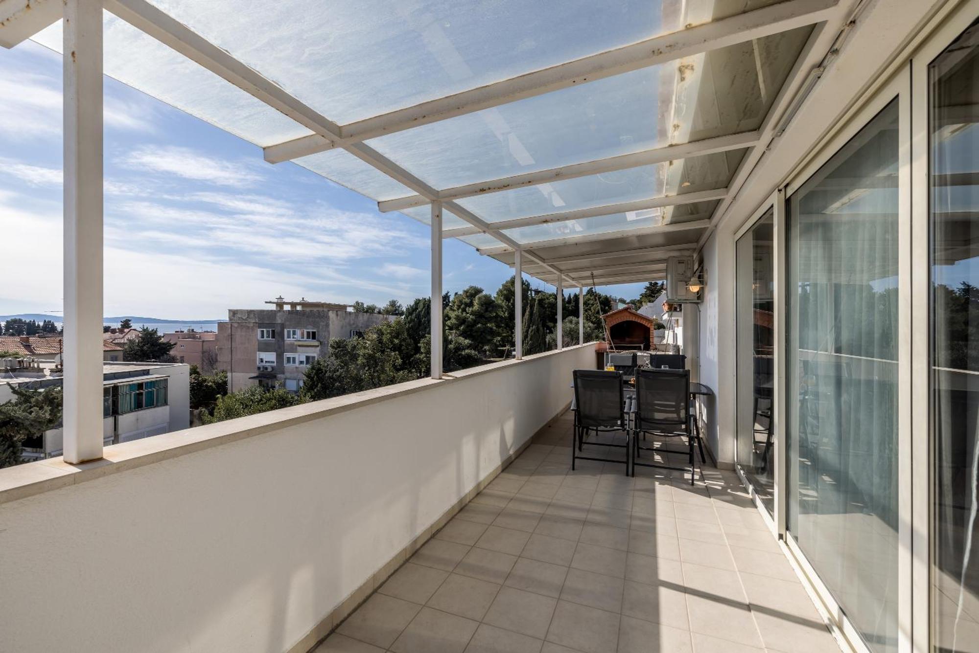 Urban Utopia Penthouse With Private Parking Split Exterior foto