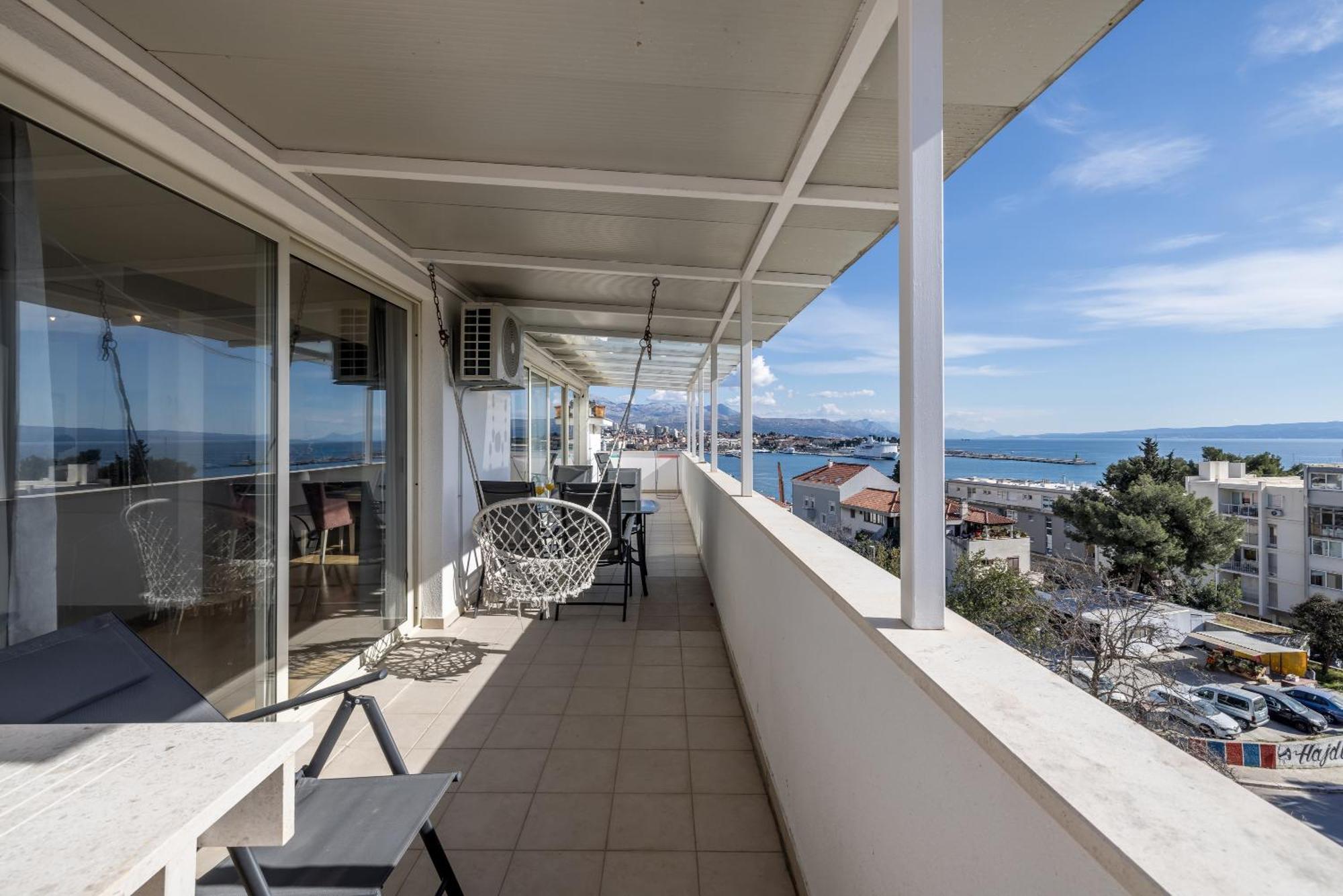 Urban Utopia Penthouse With Private Parking Split Exterior foto